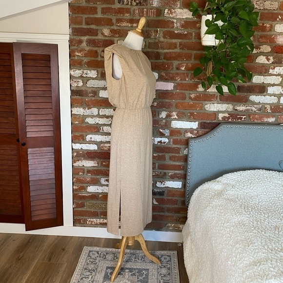 Wayf Padded Shoulder camel Tan Short Sleeve Midi Dress size small - Picture 4 of 11